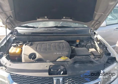 2011 Dodge Journey Mainstreet z USA, uszkodzony, nr VIN 3D4PH1FG1BT559633